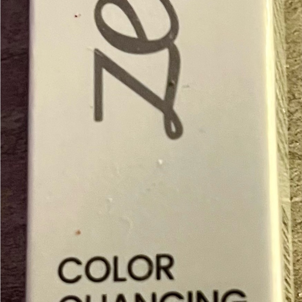 Zephoco Color Changing Foundation Stick - Picture 9 of 12